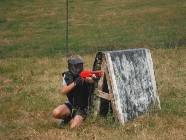  Jouer au paintball pour enfants 